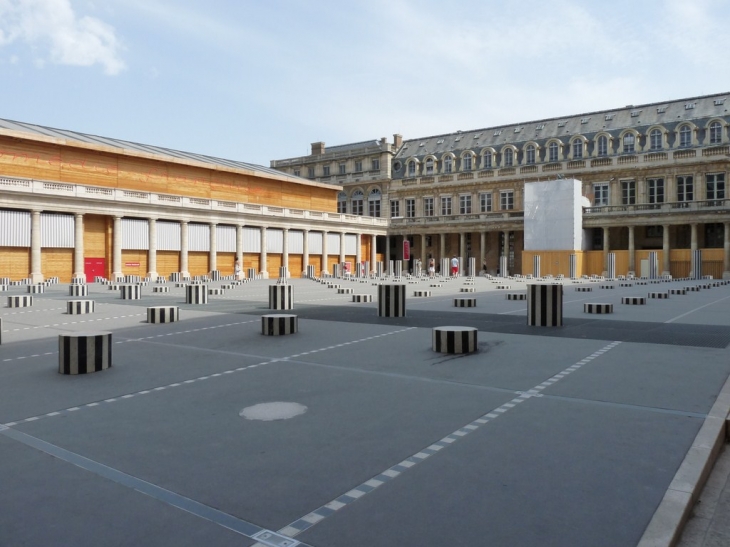 Les colonnes de Buren - Paris 1er Arrondissement