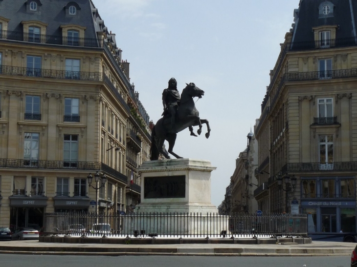 Place de la Victoire - Paris 2e Arrondissement