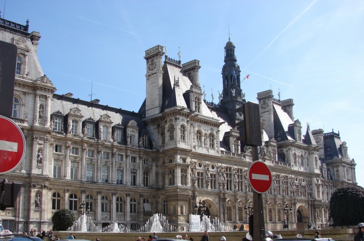 L'Hôtel de Ville - Paris 4e Arrondissement