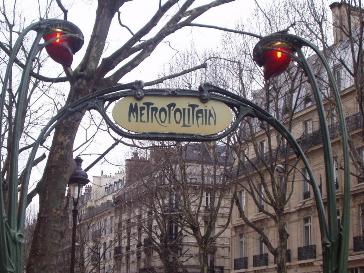 Station de métro Saint-Michel - Paris 5e Arrondissement