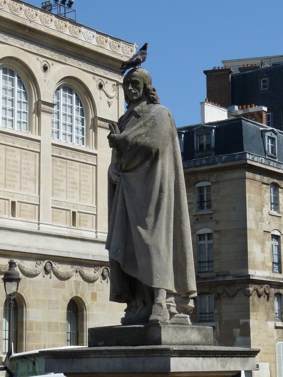 Devant la bibliothèque Sainte Geneviève - Paris 5e Arrondissement