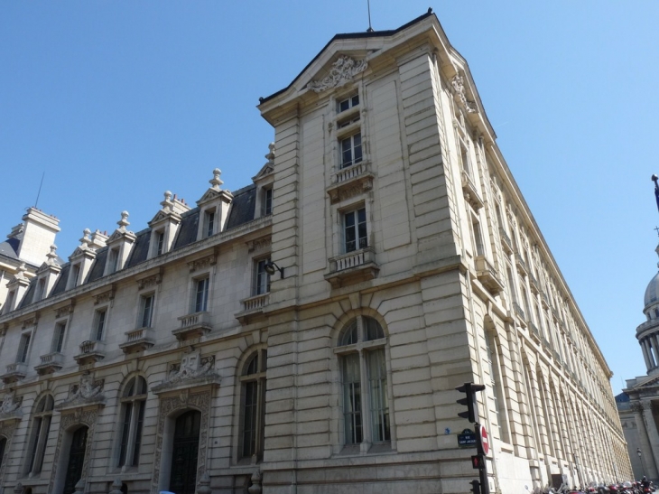 La faculté de droit - Paris 5e Arrondissement