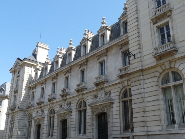 La faculté de droit - Paris 5e Arrondissement