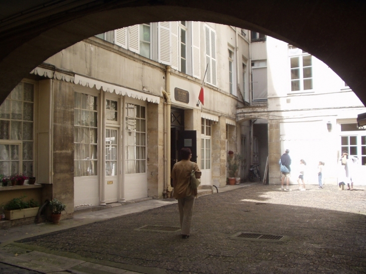 Musée Delacroix, la cour - Paris 6e Arrondissement