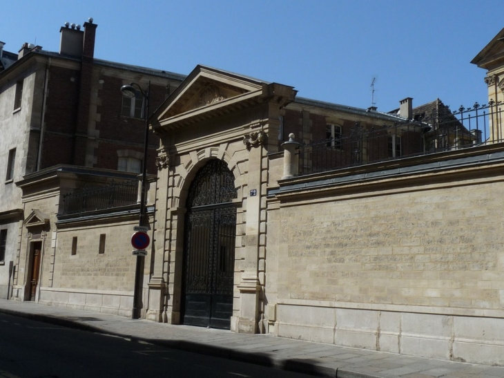 Ancien couvent des Carmes, devenu l'Institut catholique de Paris - Paris 6e Arrondissement