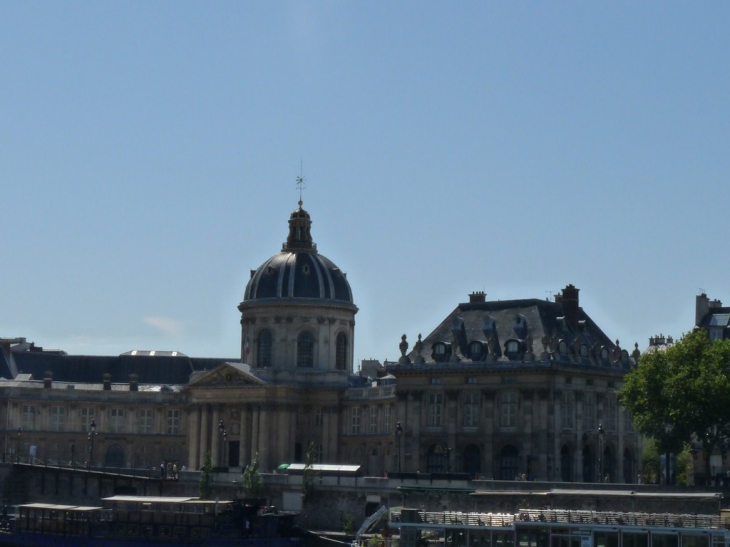 L'Institut de France - Paris 6e Arrondissement