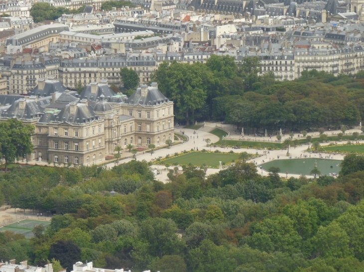 Palais du Luxembourg, vu de la tour Montparnasse - Paris 6e Arrondissement