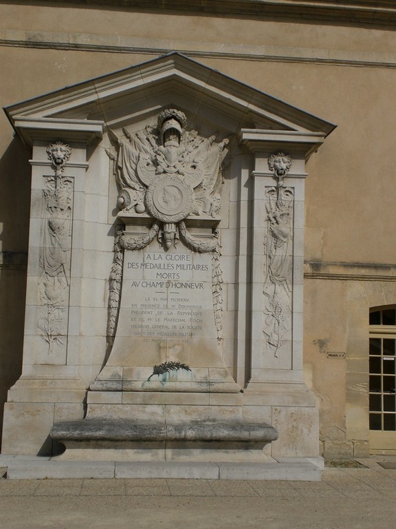 Aux invalides - Paris 7e Arrondissement