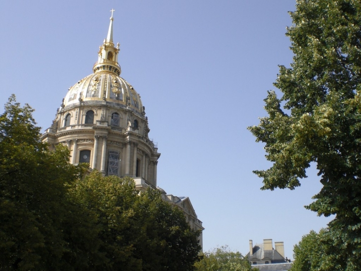 Aux invalides - Paris 7e Arrondissement