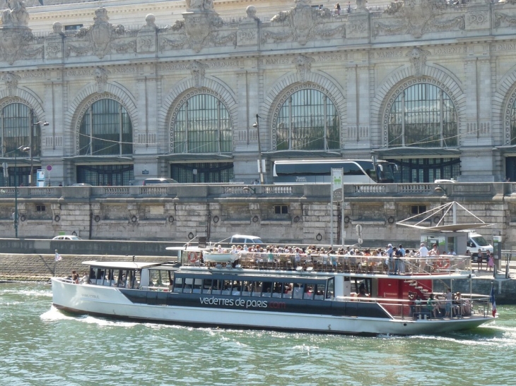 Le  - Paris 7e Arrondissement