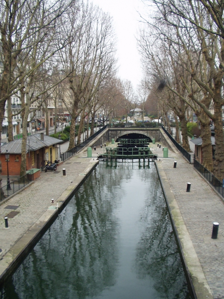 Canal Saint-Martin - Paris 8e Arrondissement