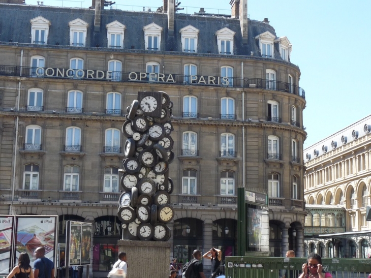 La gare Saint Lazare - Paris 8e Arrondissement