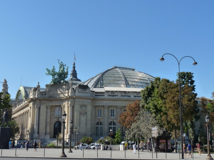 Le Grand Palais - Paris 8e Arrondissement