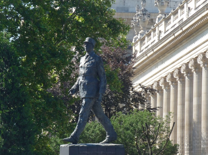 Le Grand Palais - Paris 8e Arrondissement