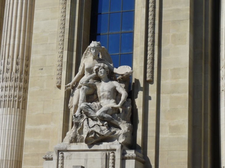 Le Grand Palais - Paris 8e Arrondissement