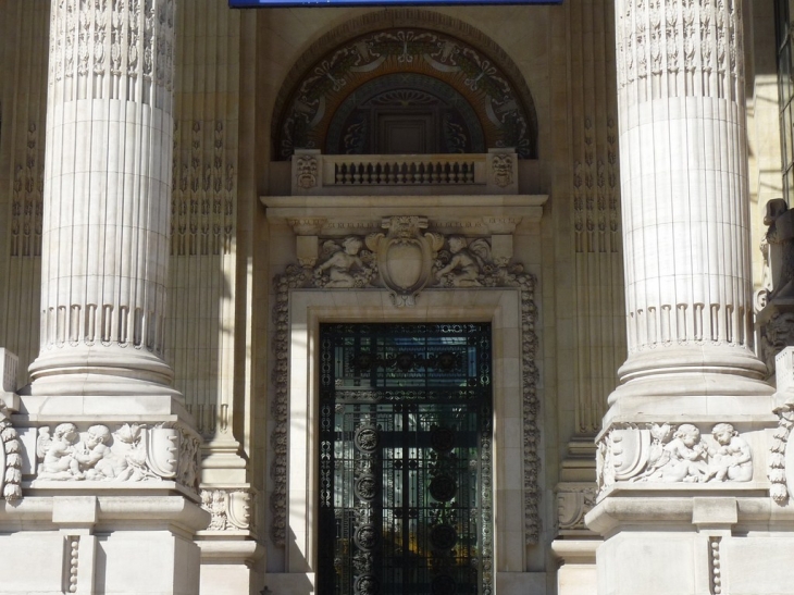 Le Grand Palais - Paris 8e Arrondissement