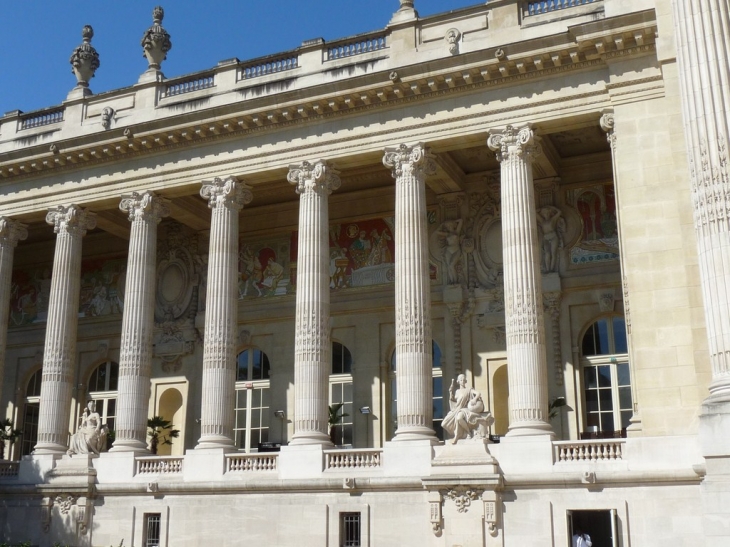 Le Grand Palais - Paris 8e Arrondissement