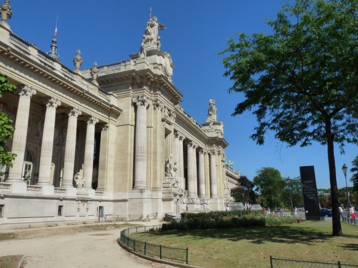 Le Grand Palais - Paris 8e Arrondissement