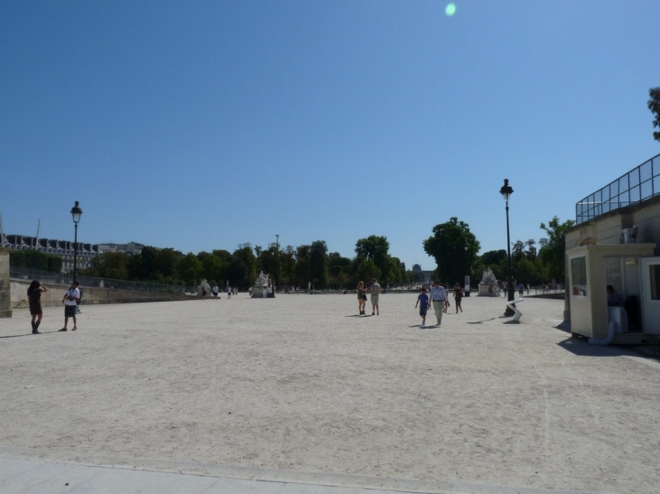 Place de la Concorde - Paris 8e Arrondissement