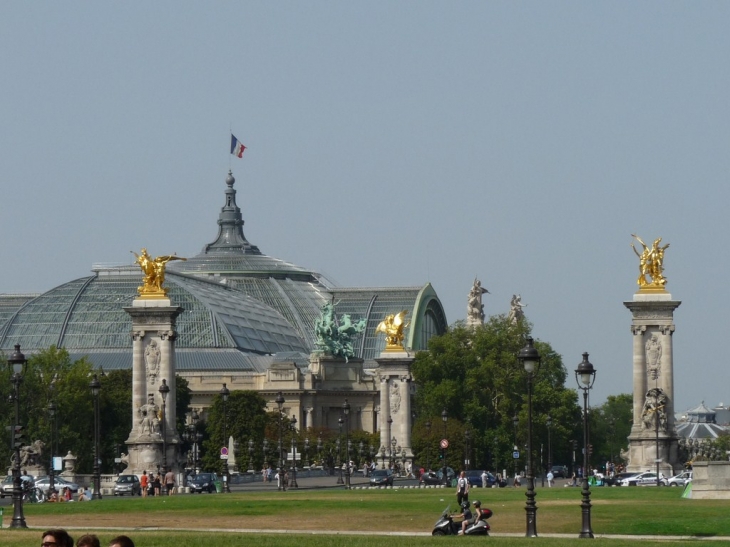 Pont Alexandre III et Grand palais - Paris 8e Arrondissement