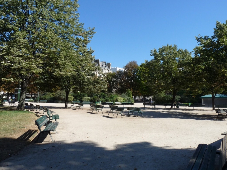 Square Marigny - Paris 8e Arrondissement