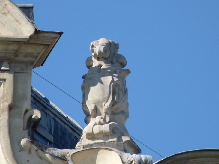 Sur les champs Elysées - Paris 8e Arrondissement