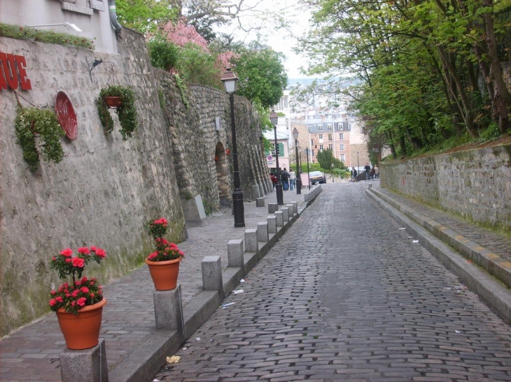 Rue des saules - Paris