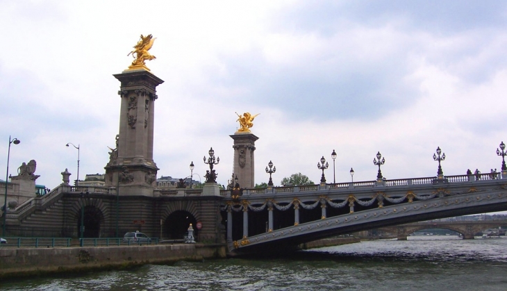 PONT ALEXANDRE III - Paris