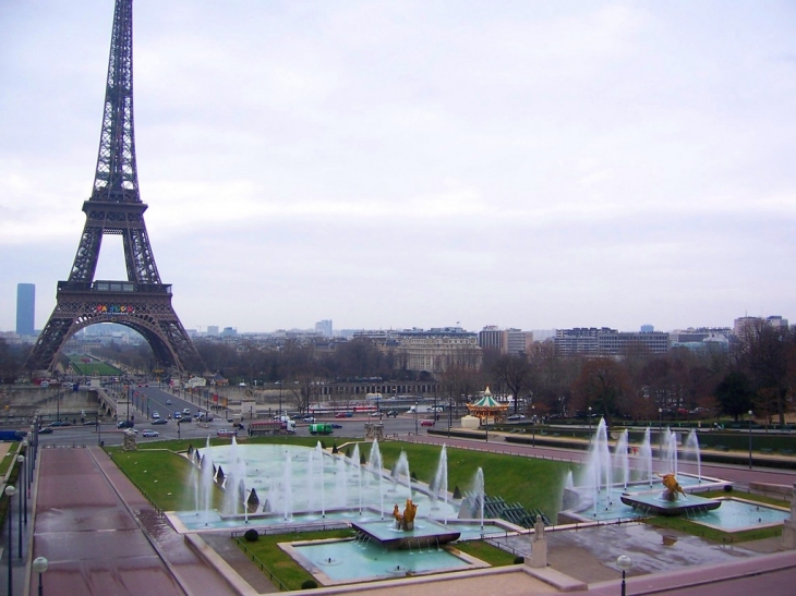 TOUR EIFFEL ET TROCADERO - Paris