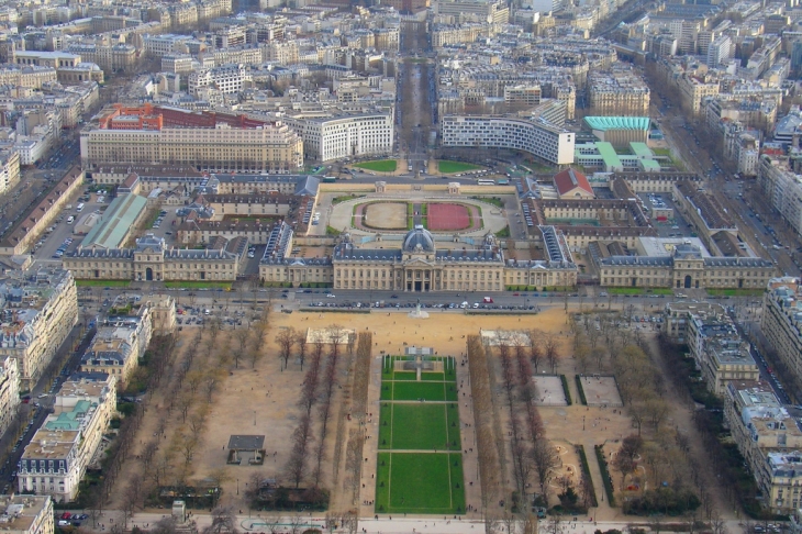 VUE DE LA TOUR EIFFEL - Paris