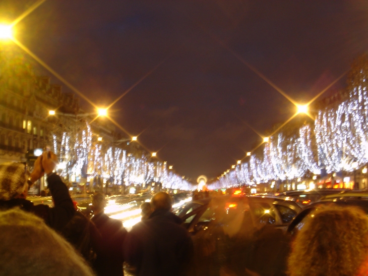 Illumination dans l'indifférence - Paris