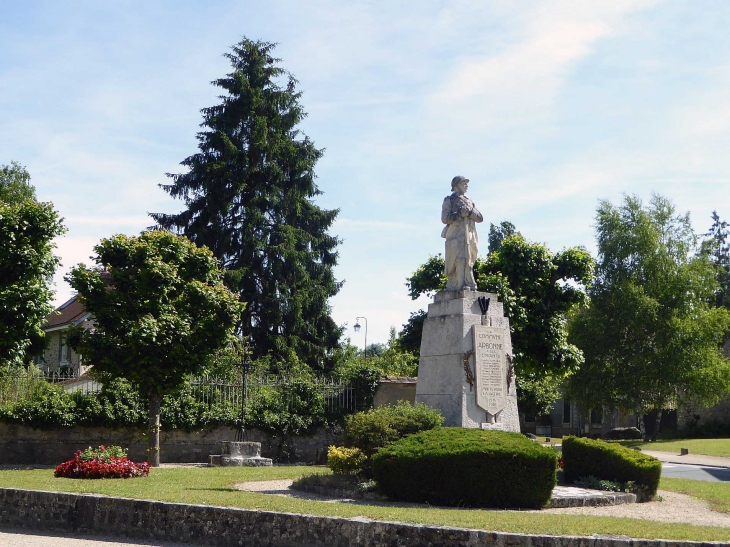 Le monument aux morts - Arbonne-la-Forêt