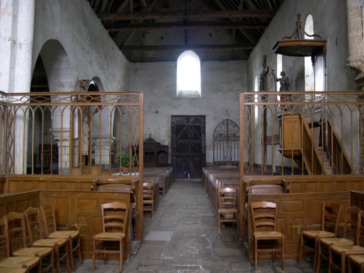 Intérieur de l'église - Beaumont-du-Gâtinais