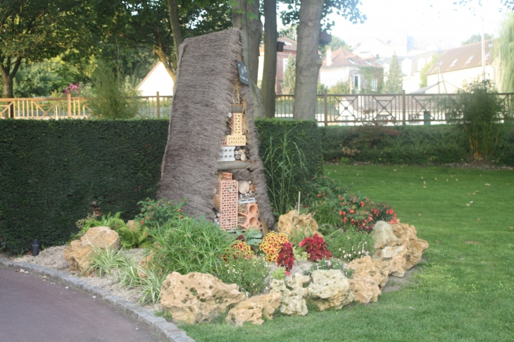 Décoration devant la Mairie - Claye-Souilly