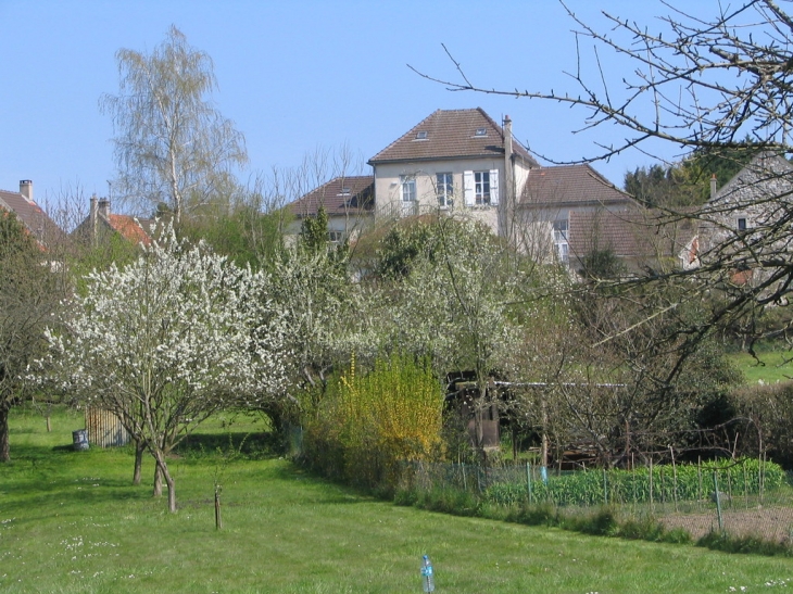Ecole Coulombs depuis la vallée - Coulombs-en-Valois