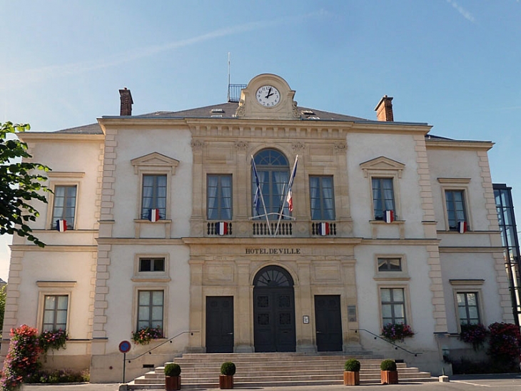 L'hôtel de ville - Coulommiers