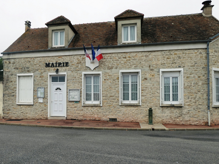 La mairie - La Madeleine-sur-Loing