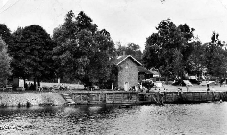 Cest sur Montévrain la'baignade dit latranchée d'Alembert' - Lagny-sur-Marne