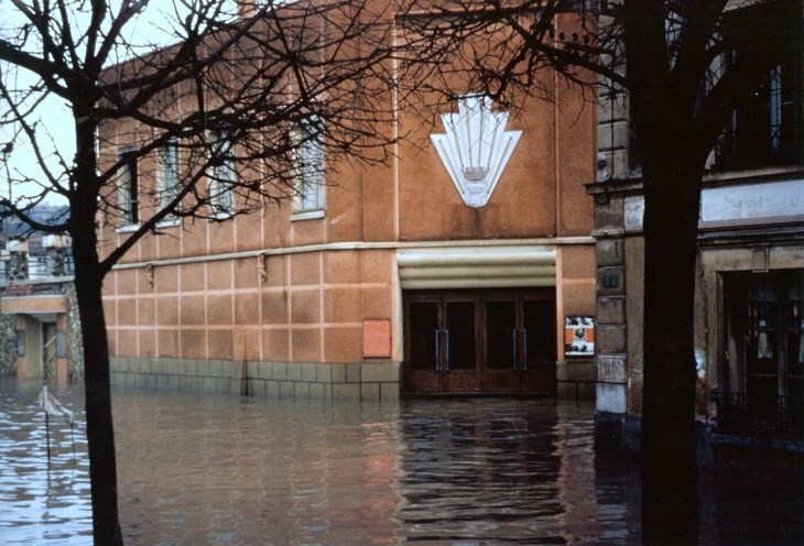 Les ex cinémas le Roya et Majestic  - Lagny-sur-Marne