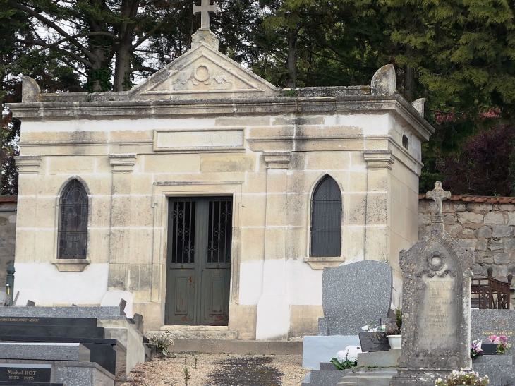 Le cimetière : chapelle - Lizy-sur-Ourcq