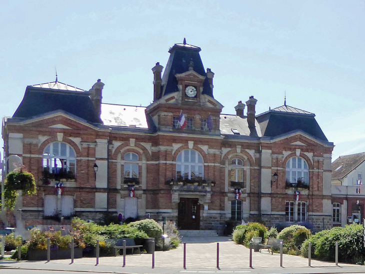 L'hôtel de ville - Mormant