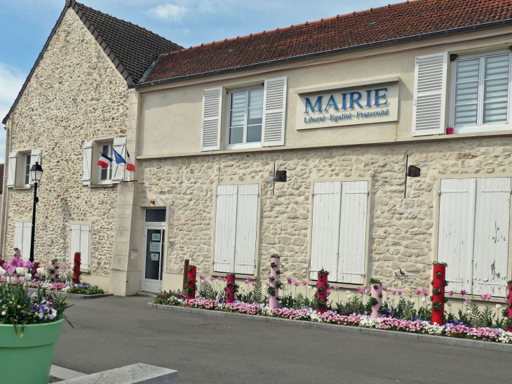 La mairie - Moussy-le-Neuf