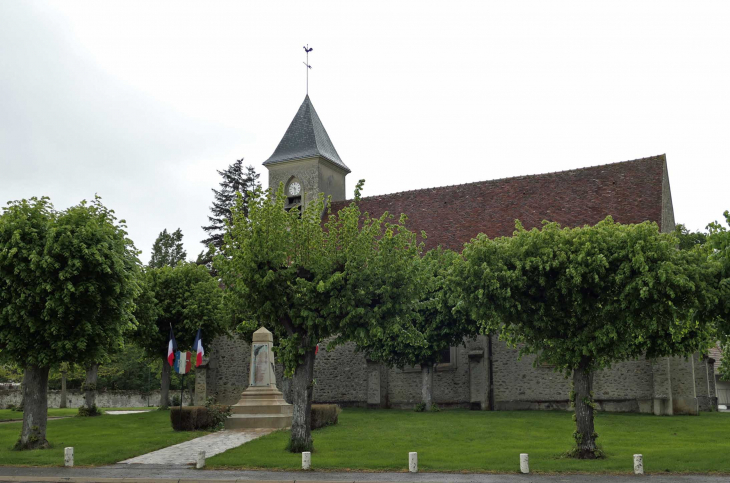 L'église - Pierre-Levée