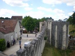  - Provins