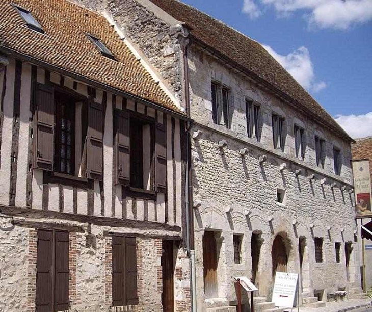 Dans la ville - Provins