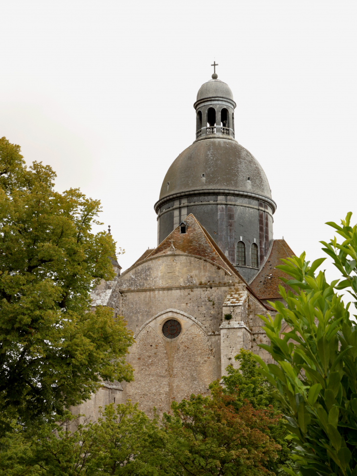 Collégiale Saint-Quiriace de Provins  - BALADESENFRANCE - GUY PEINTURIER