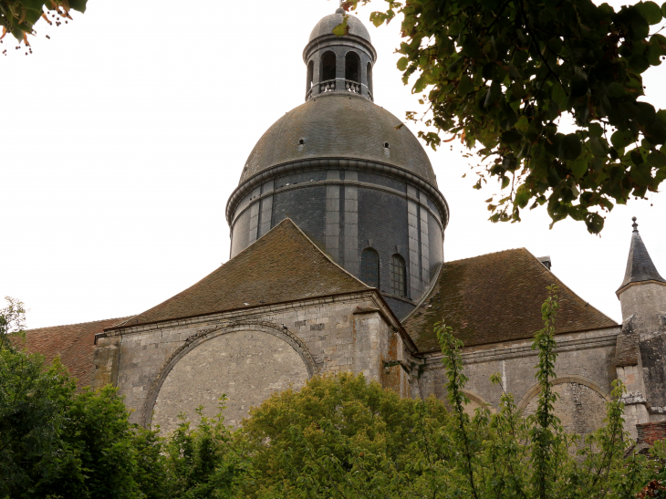 Collégiale Saint-Quiriace de Provins  - BALADESENFRANCE - GUY PEINTURIER