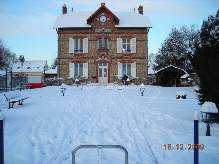 La Mairie sous la neige - Saint-Ouen-en-Brie