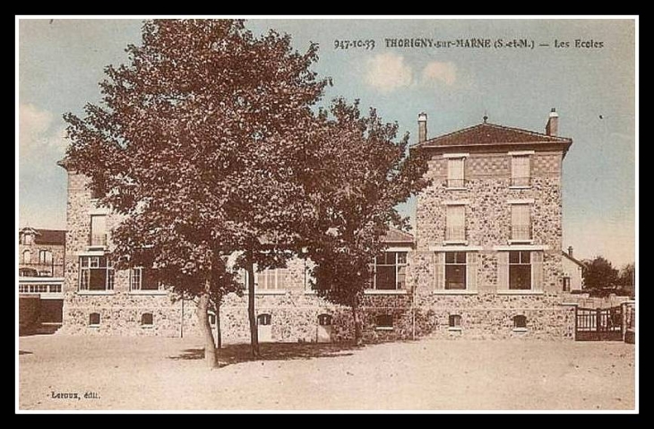 école des filles Clémenceau année 1955 - Thorigny-sur-Marne