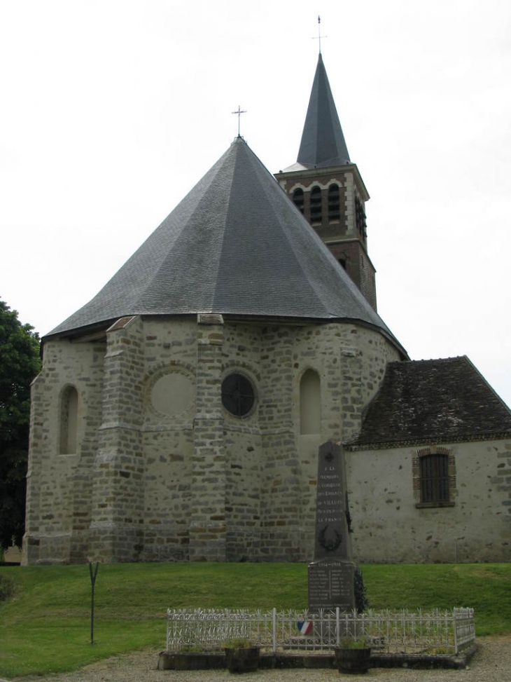 L'église et le monument aux morts - Villuis